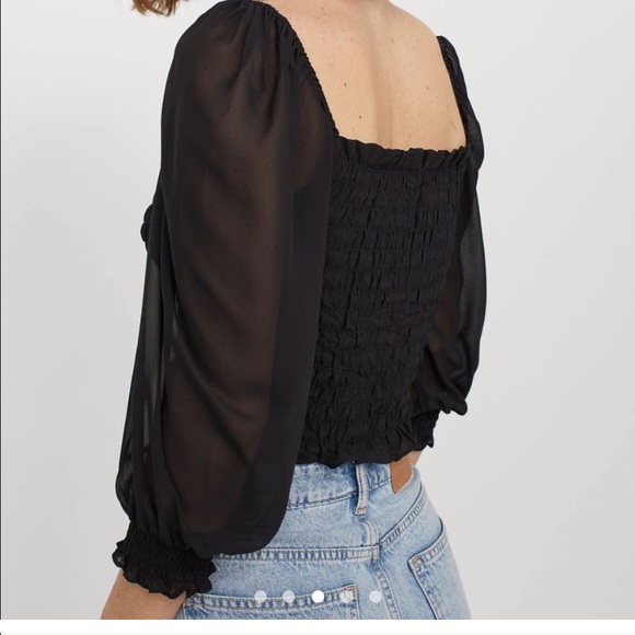 H&M black smocked blouse with puff sleeves - Picture 4 of 4